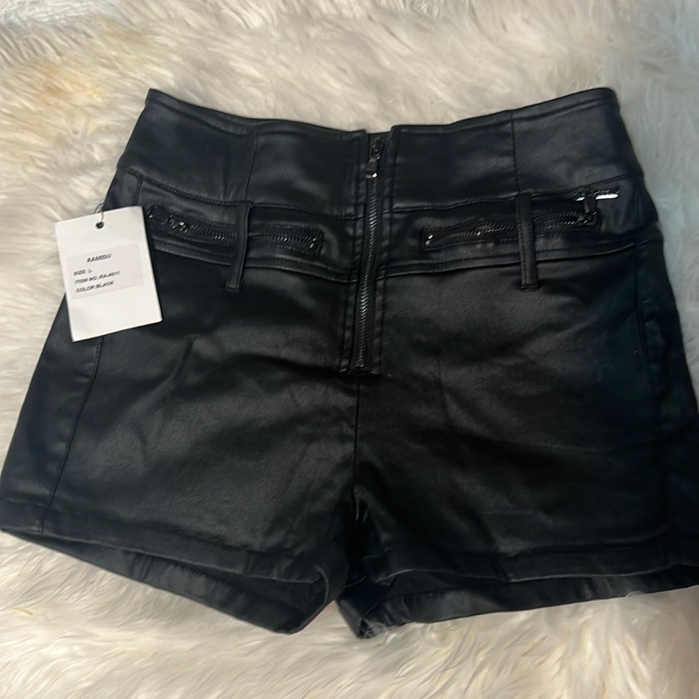 Ramisu size Lrg. Black shorts